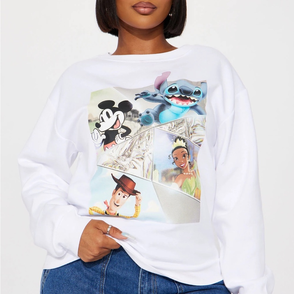 Disney crewneck sweatshirt size large